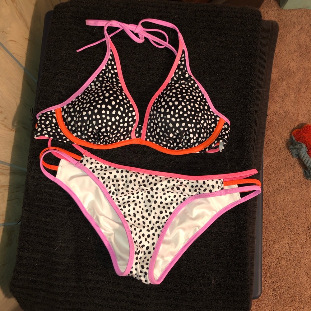 NWOT Victoria Secret Bikini